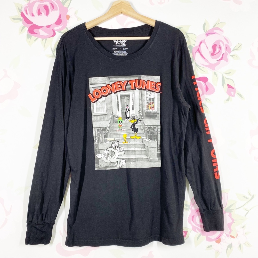 Looney Tunes Cartoons Graphic Print Black Long Sleeves Crew Neck Shirt L